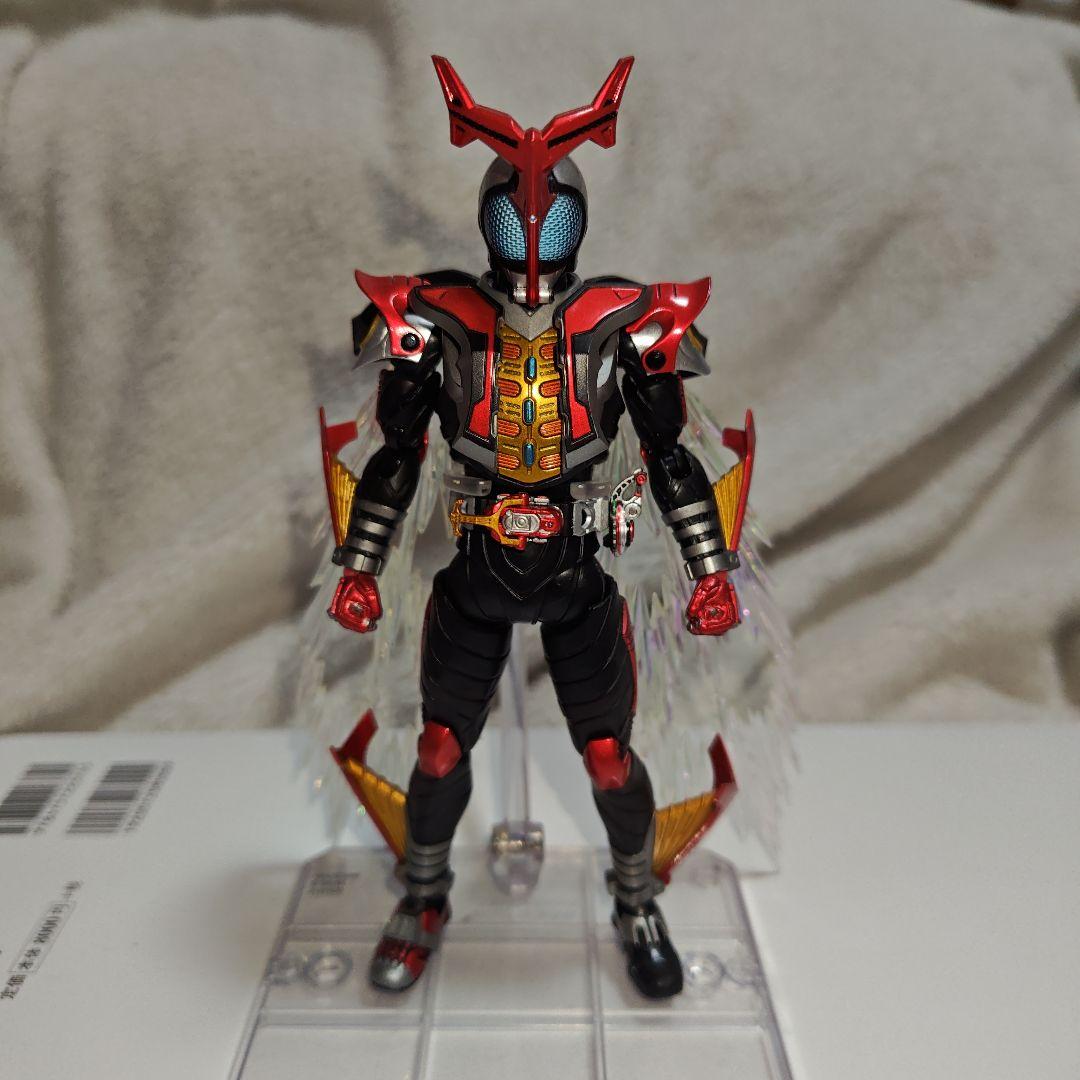 さ*が様 箱無し　真骨彫製法仮面ライダーカブト　ハイパーフォーム+おまけ