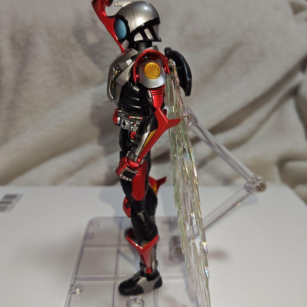 さ*が様 箱無し　真骨彫製法仮面ライダーカブト　ハイパーフォーム+おまけ