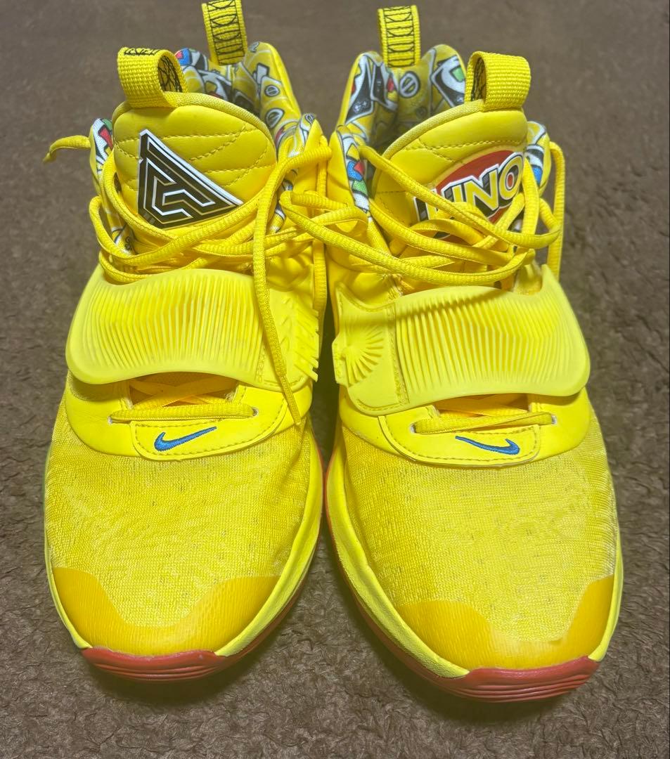 バスケシューズ　ナイキズームフリーク3 ヤニス アデトクンボ　ウノ　イエロー