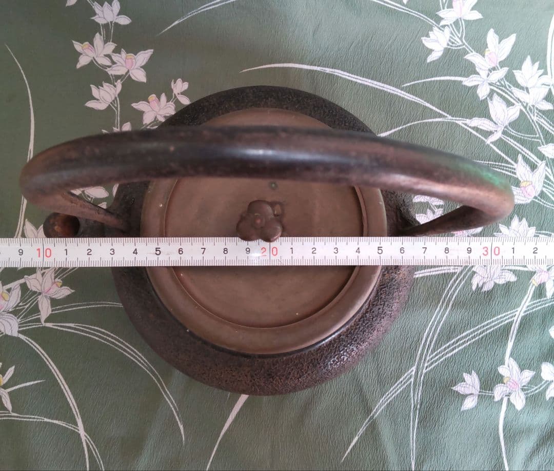 骨董　鉄瓶　黒渦