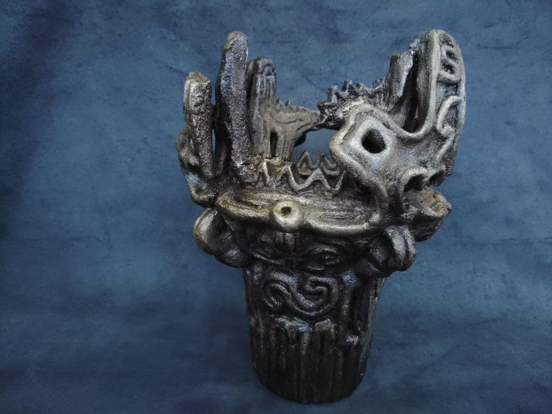 火焔型土器レプリカ　ＪＭＫ09　高さ270ｍｍ　幅240ｍｍ　重さ3.4ｋｇ