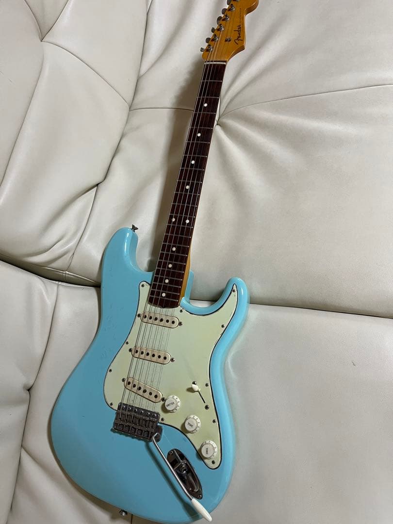Fender ストラトキャスター ソニックブルー