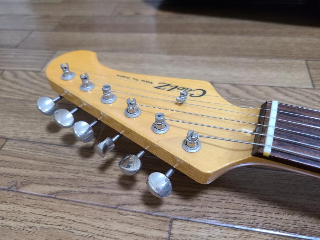 Cool Z ZST-10R ストラトタイプ ギター 黒｜鉄製トレモロブロック他