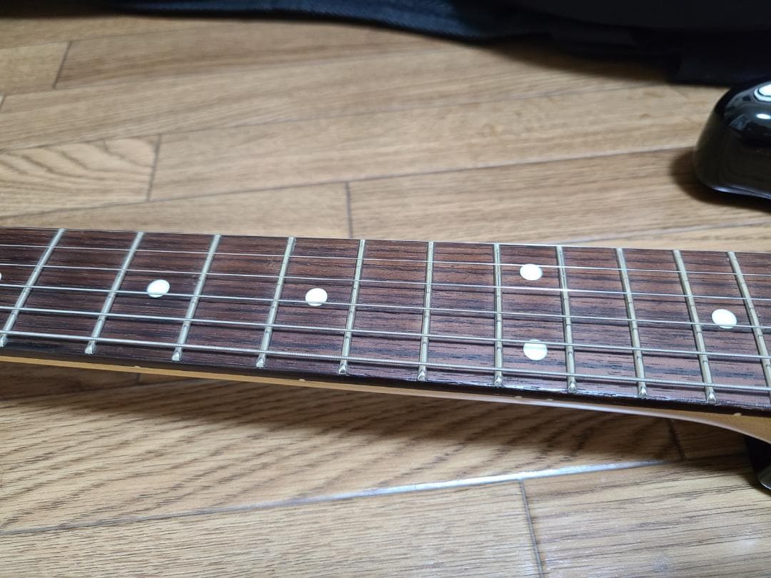 Cool Z ZST-10R ストラトタイプ ギター 黒｜鉄製トレモロブロック他