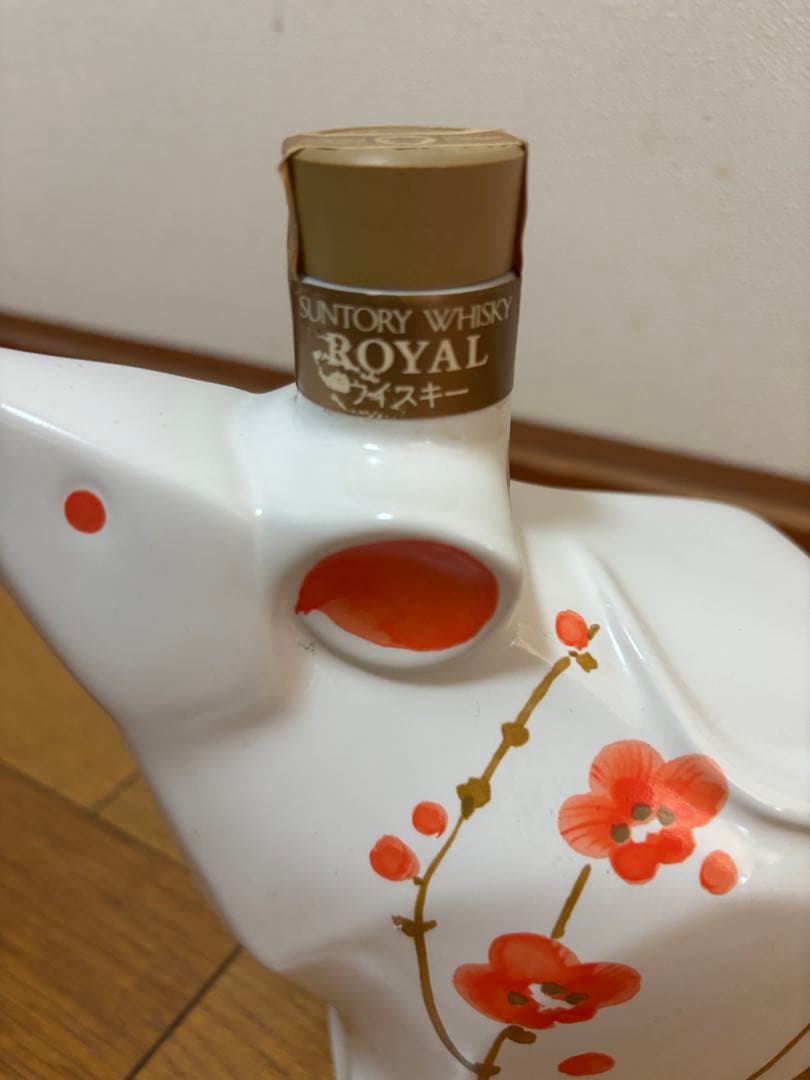 【未開栓】干支 子 ねずみ型 陶器 ウイスキー サントリー ローヤル12年