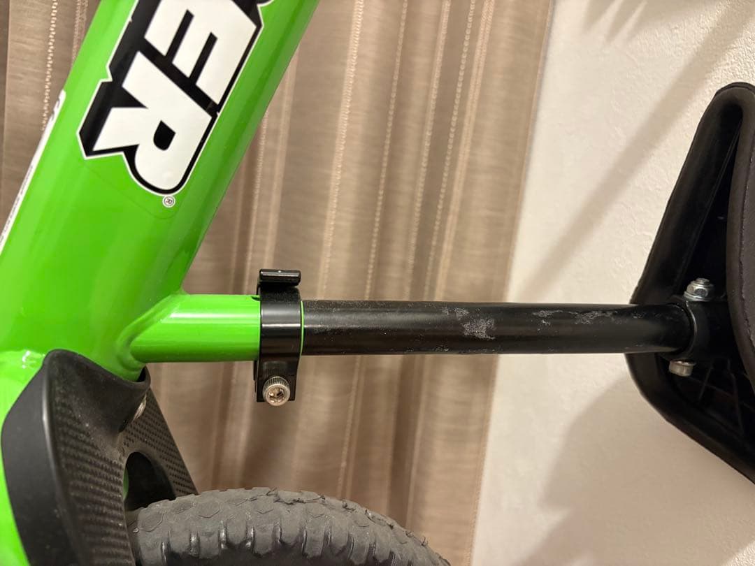 【美品】ストライダー　グリーン　迷彩