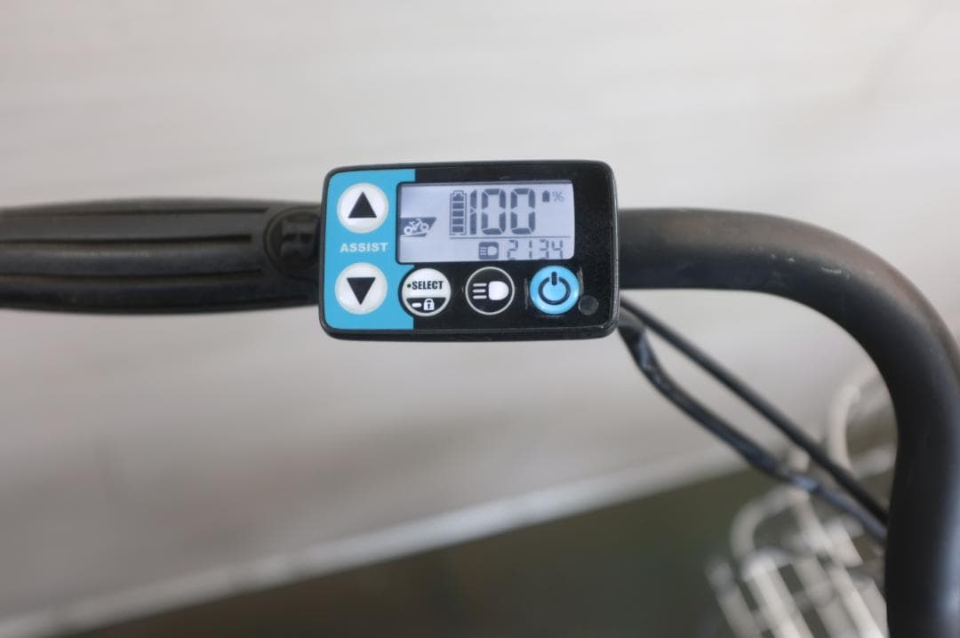 オクラジープ )新品タイヤ！Babby 3段12.3Ah（4点灯）充電器有