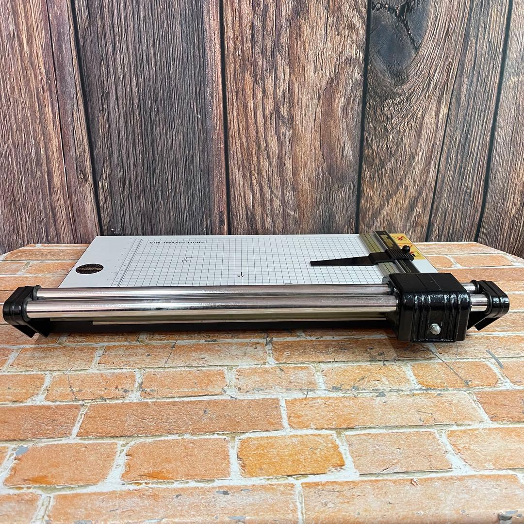 ロータトリム RotaTrim ISO 9001 M15ペーパーカッター 裁断機