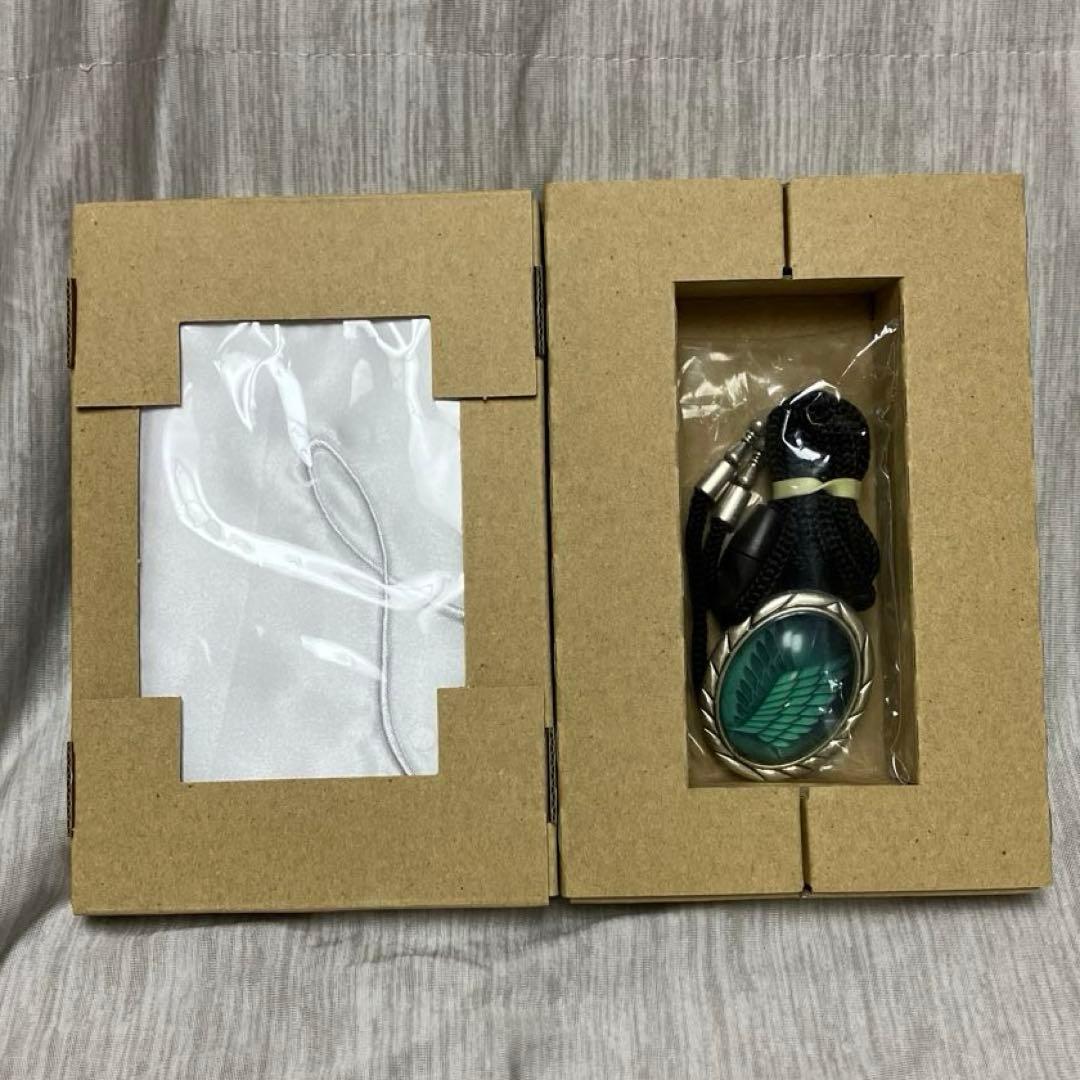 進撃の巨人23巻 限定版 リヴァイのスカーフ＆エルヴィンのループタイ