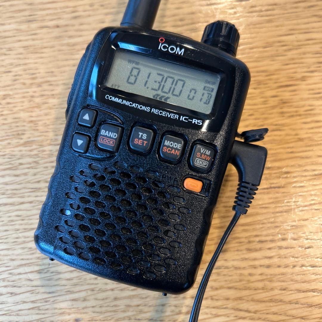 b*3様 Icom IC-R5 エアバンド受信機 & 長短アンテナ + おまけ本