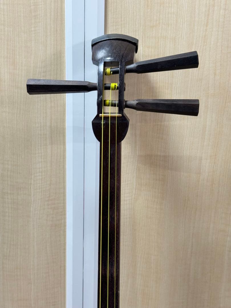 三味線 和楽器 弦楽器 紅木　紫檀 天然素材 破れあり