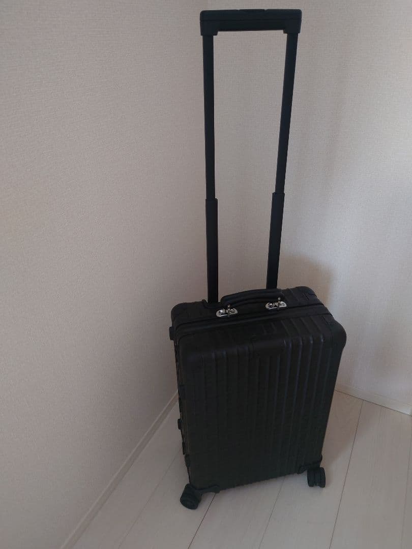 RIMOWA x FENDI ブラックキャリーケース