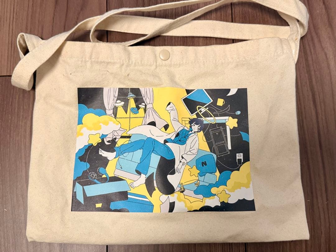 なつめ先生 YouTuber ヴィレッジヴァンガード パーカー 缶バッジ