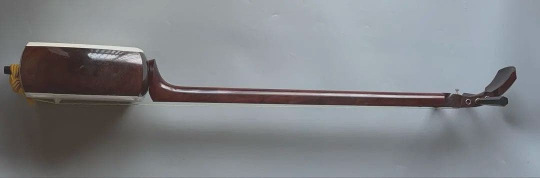 三味線　中竿　皮破れ無し　撥・ハードケースなど付属品多数