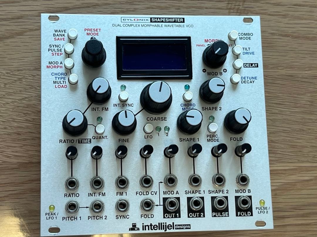 Intellijel Shapeshifter モジュラーシンセサイザー