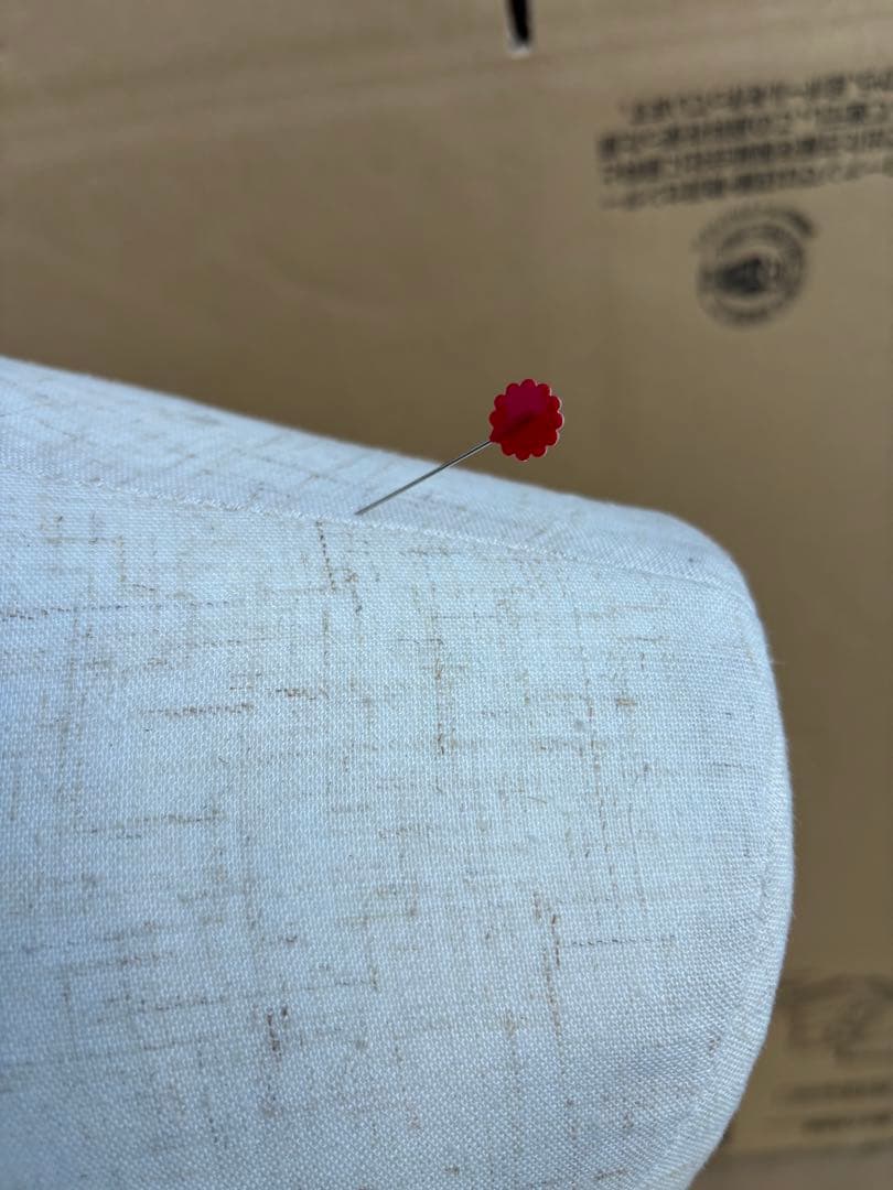 女性用 マネキン トルソー 可動式腕付きスタンド付きベージュ針打ち可