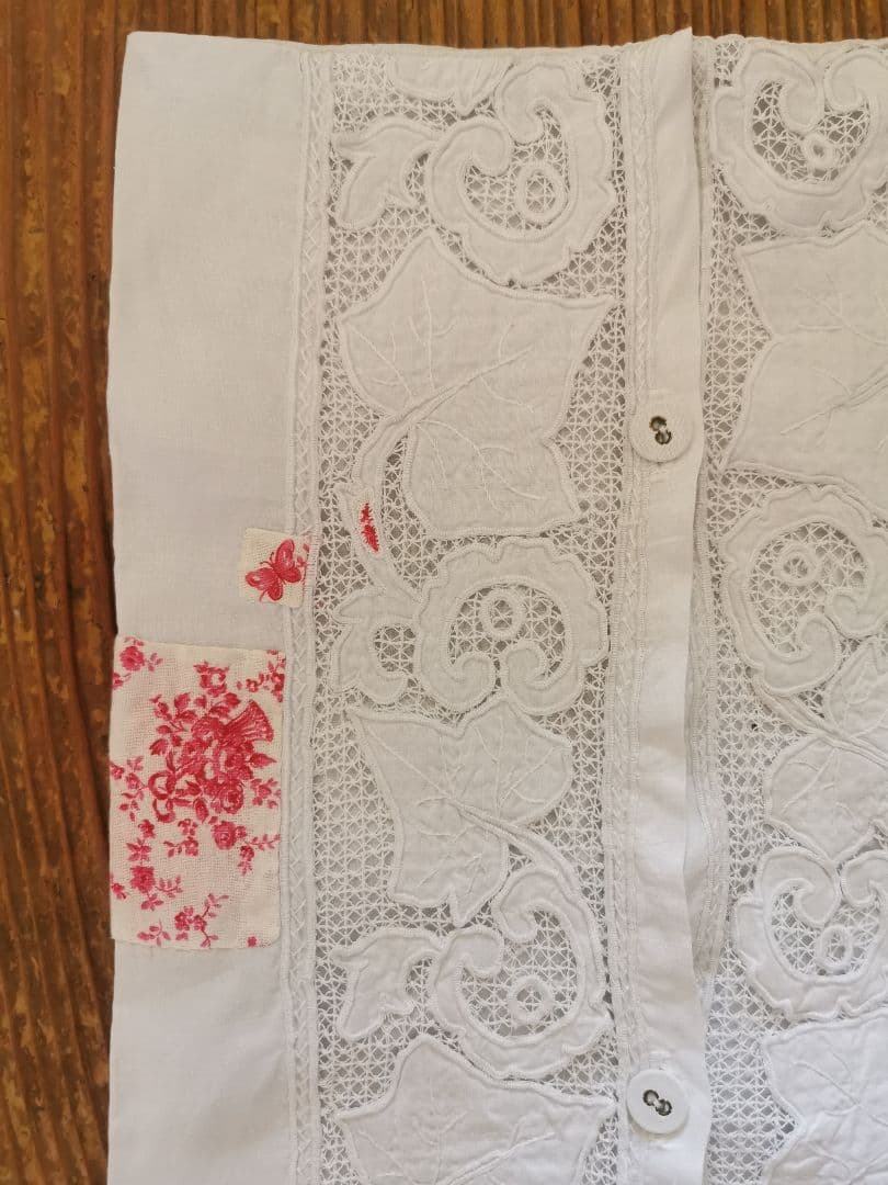 アンティーク オープンカットワーク薔薇レース イニシャル花文字刺繍 リネンカバー