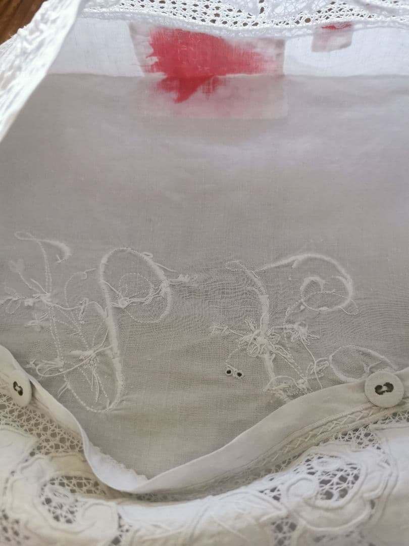 アンティーク オープンカットワーク薔薇レース イニシャル花文字刺繍 リネンカバー