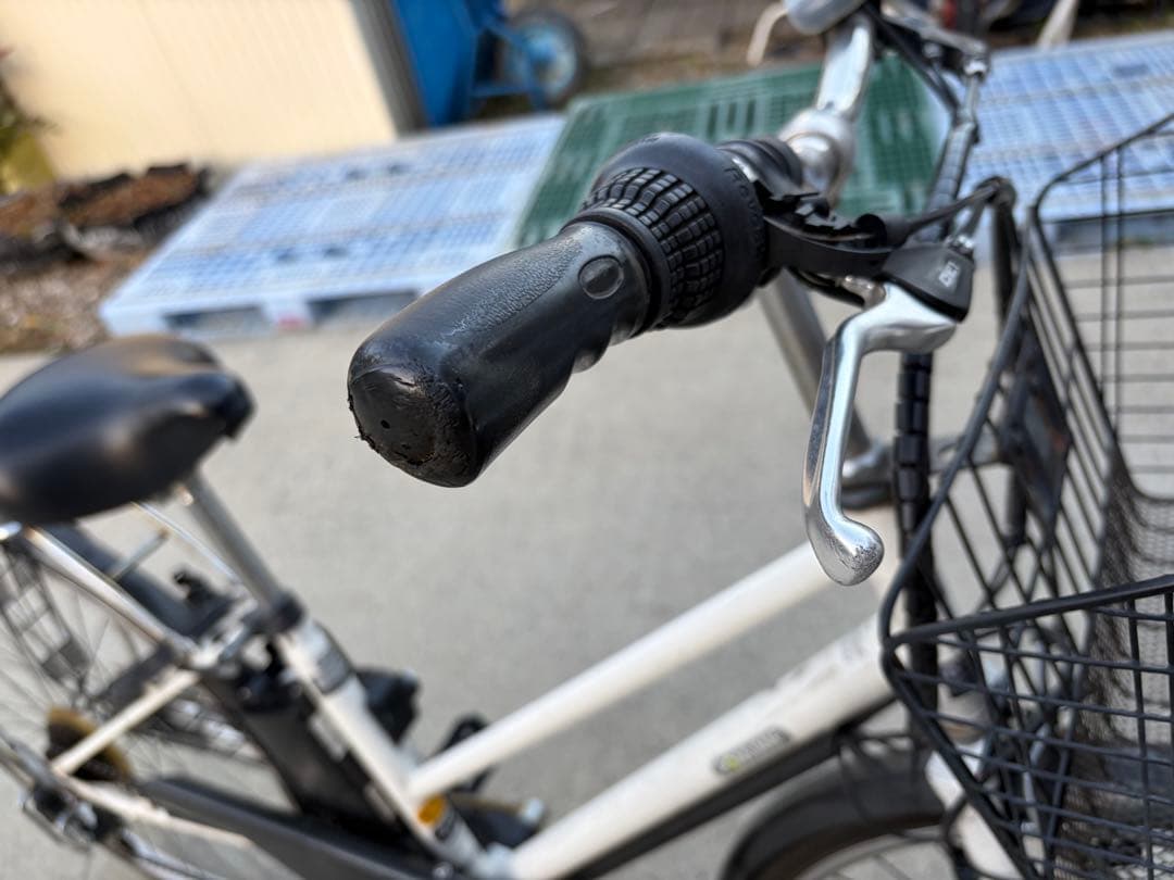電動アシスト自転車 シティタイプ ホワイト