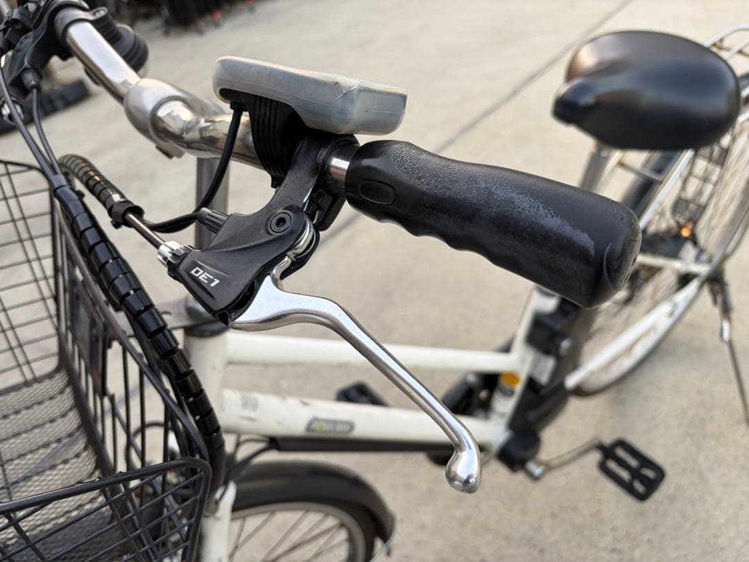 電動アシスト自転車 シティタイプ ホワイト