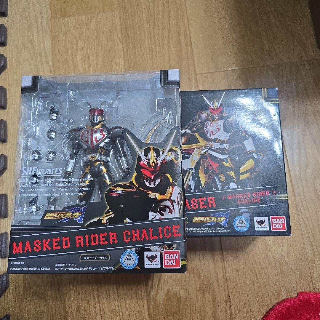 SHFiguarts 仮面ライダーカリス & シャドーチェイサー