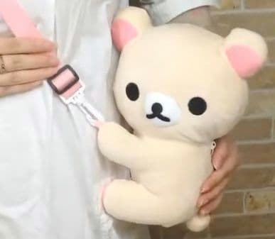 【タグ付き新品】コリラックマ抱っこ型ポシェット　　　ぬいぐるみ　匿名配送　ポーチ
