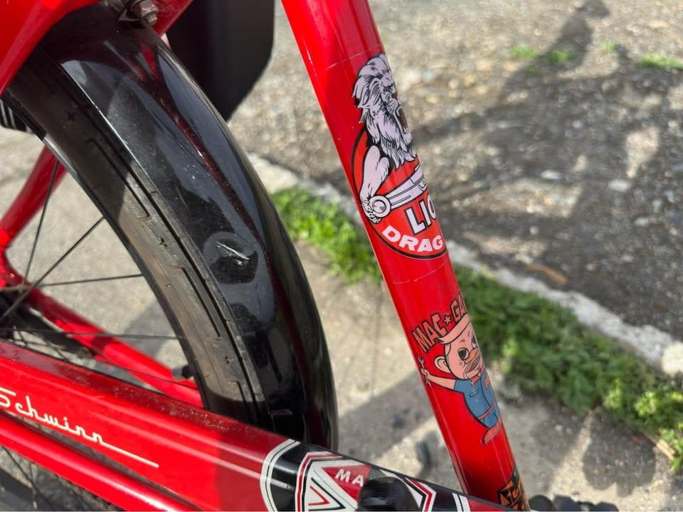 最終割引 SCHWINN シティサイクル レッド チャイルドシート付き