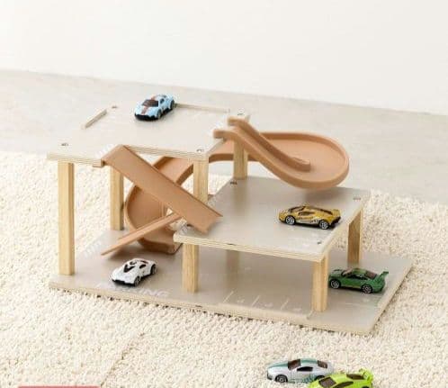 3COINS　ミニカー用多層駐車場　収納棚　エレベーターセット