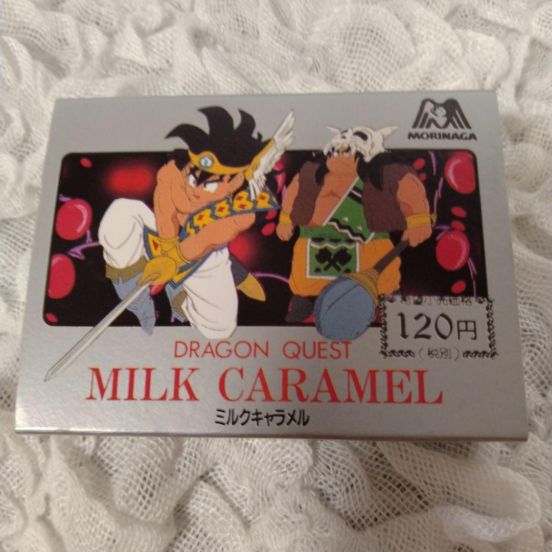 まー　メタルグッズ箱付きとウェファーチョコの袋