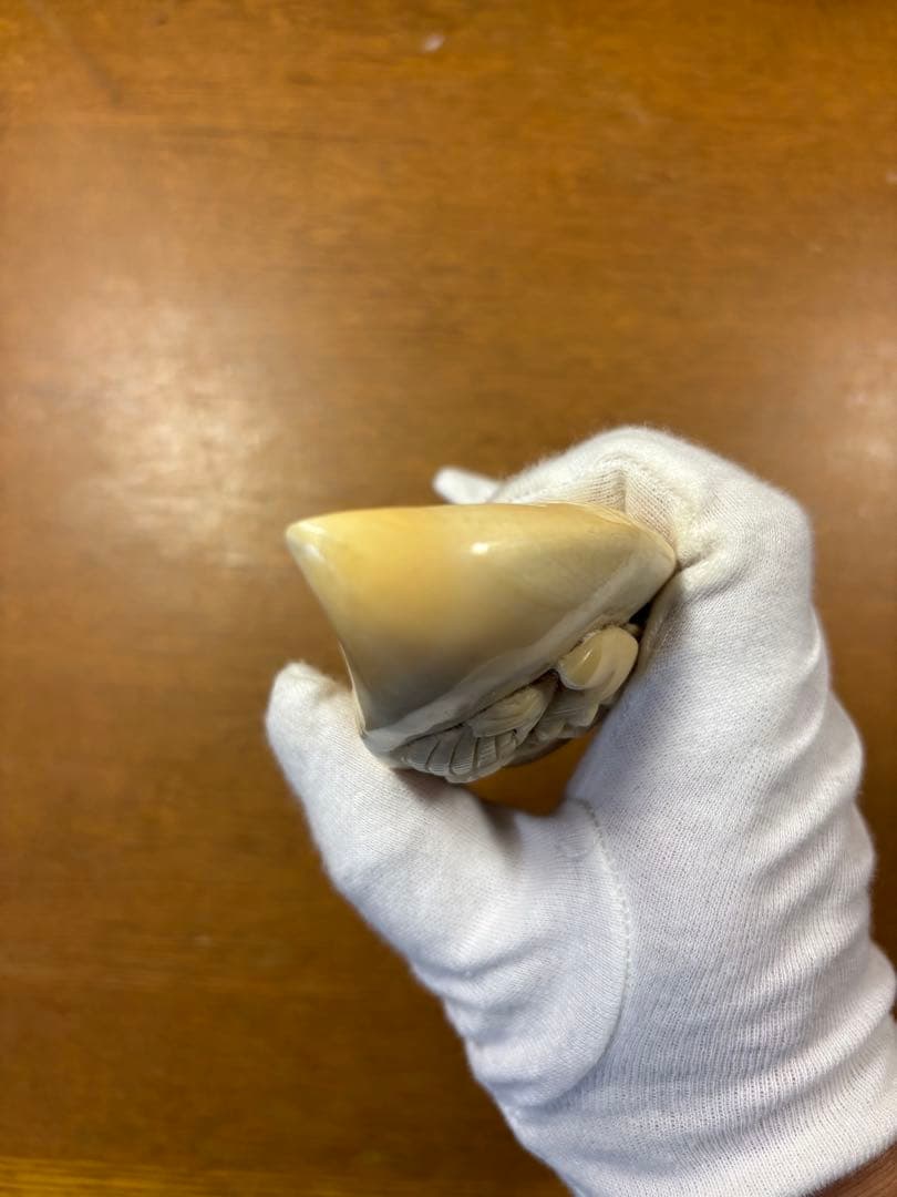 マッコウ鯨の歯 彫刻 玉峰 •七福神のうち(恵比寿、大黒天)の二体