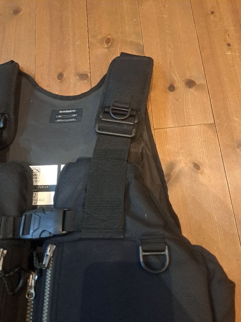 【値下げ】シマノ(SHIMANO) VF-029U ロックショアベスト ブラック