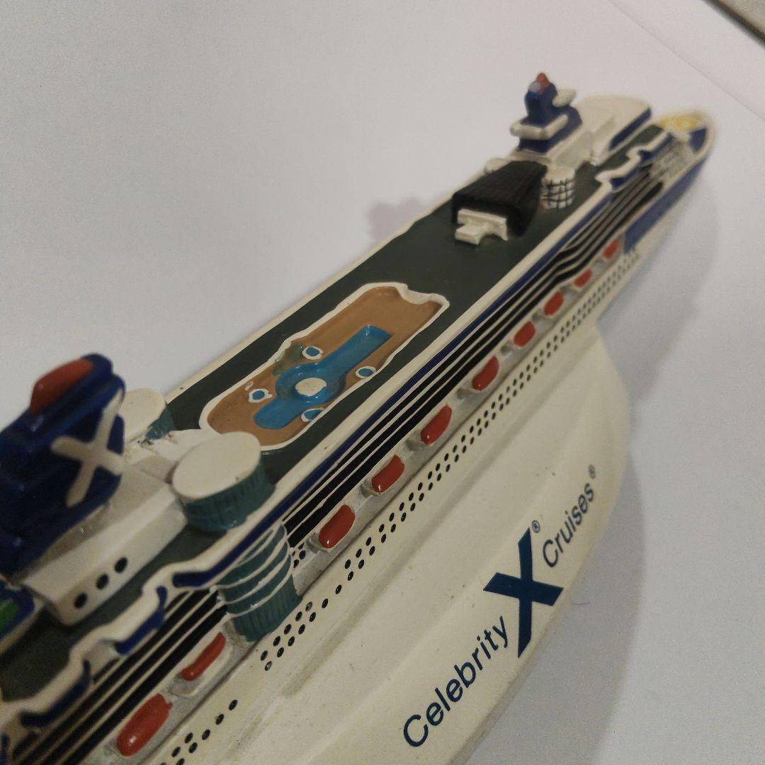 豪華客船　模型　置物　セレブリティサミット　クルーズ船