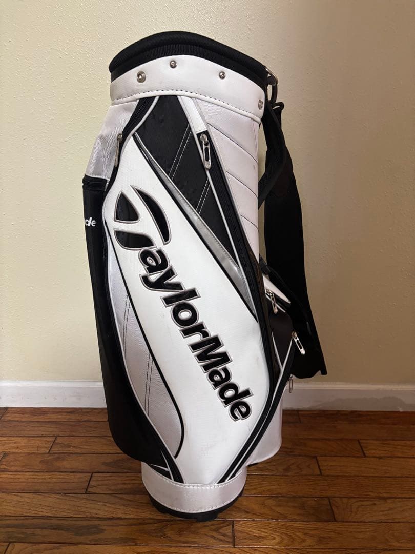 美品　テーラーメイド　キャディバッグ　白　黒