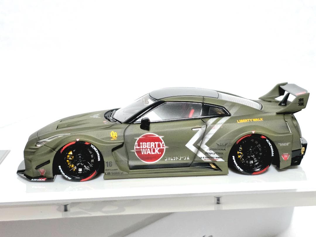リバティウォーク 限定 Make Up GT-R LBWK1/43サイン入り