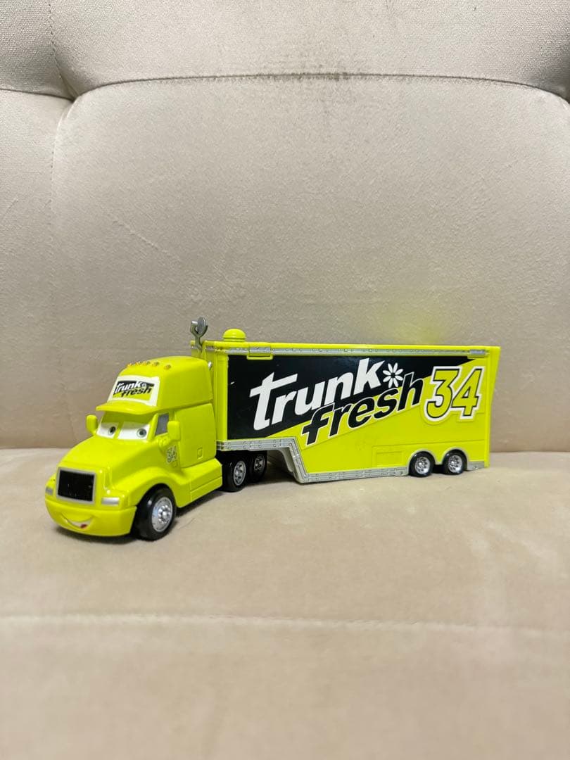 カーズ マテル　#34 トランク フレッシュ ハウラー