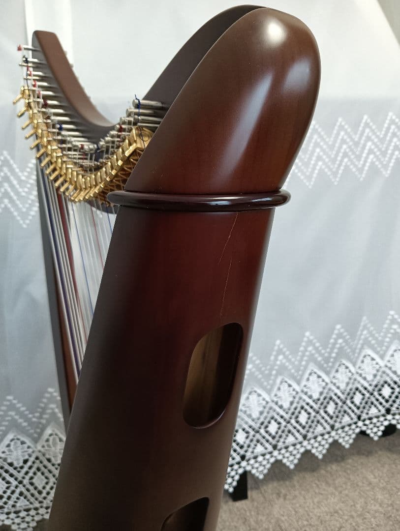 アイリッシュハープ（沙羅ハープ23弦）