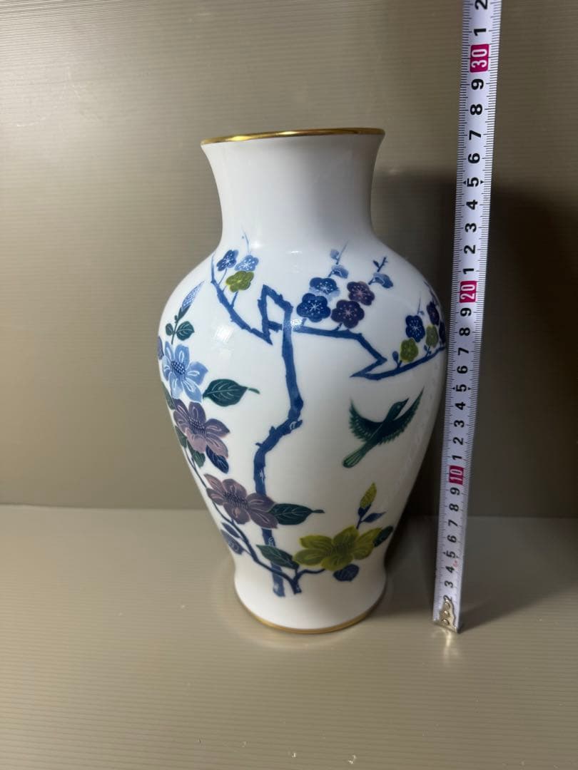 2317 大倉陶園　梅 椿 鳥 金彩 花瓶　未使用