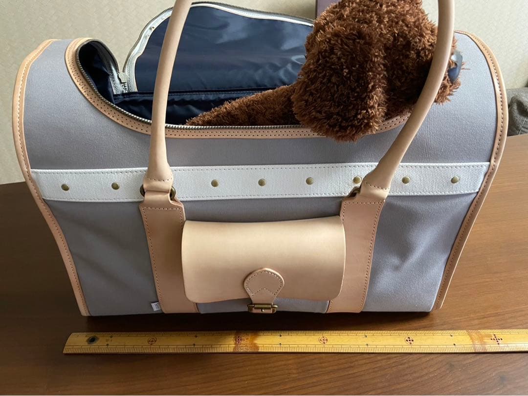 ペット用キャリーバッグ グレー　Seee 革