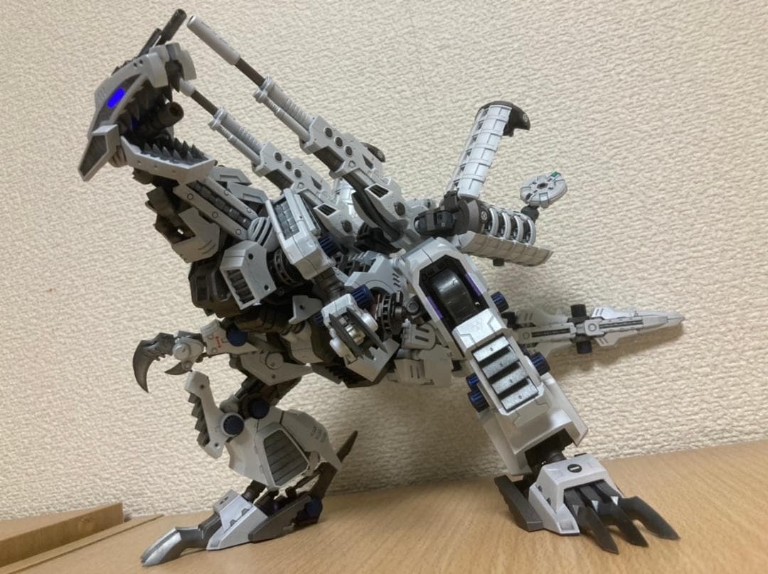 ゾイド ジェノザウラー スノーホワイト 説明欄必読