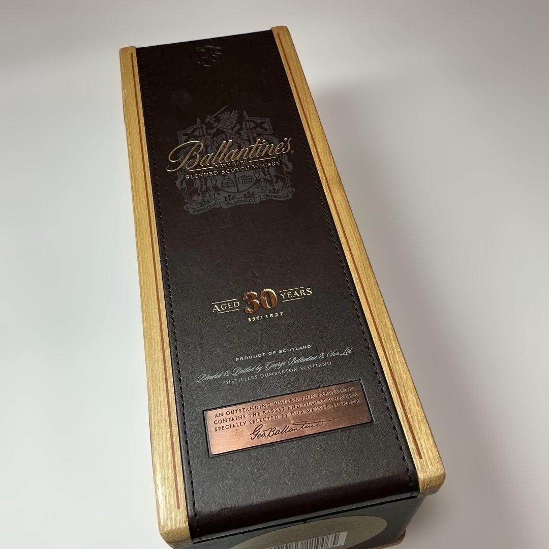 【新品】バランタイン30年　700ml 木箱入り