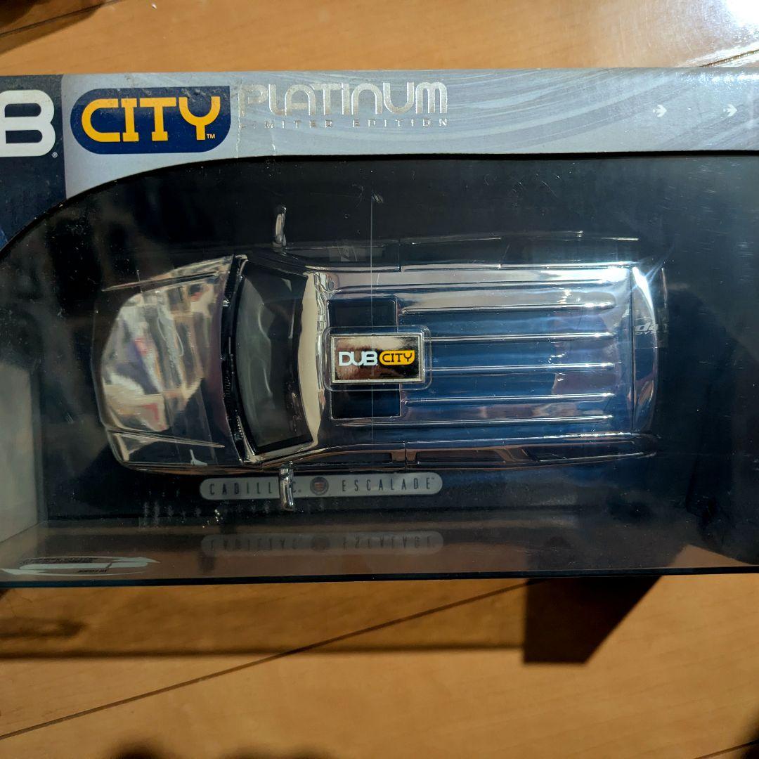 DUB CITY キャデラック エスカレード jada toys　1/24