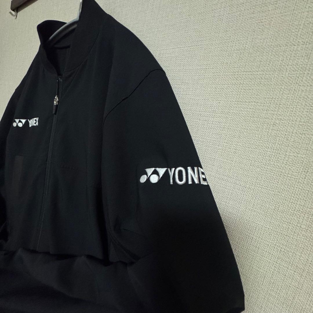 YONEX ブラック ウォームアップジャケット　黒 ユニM フィットスタイル