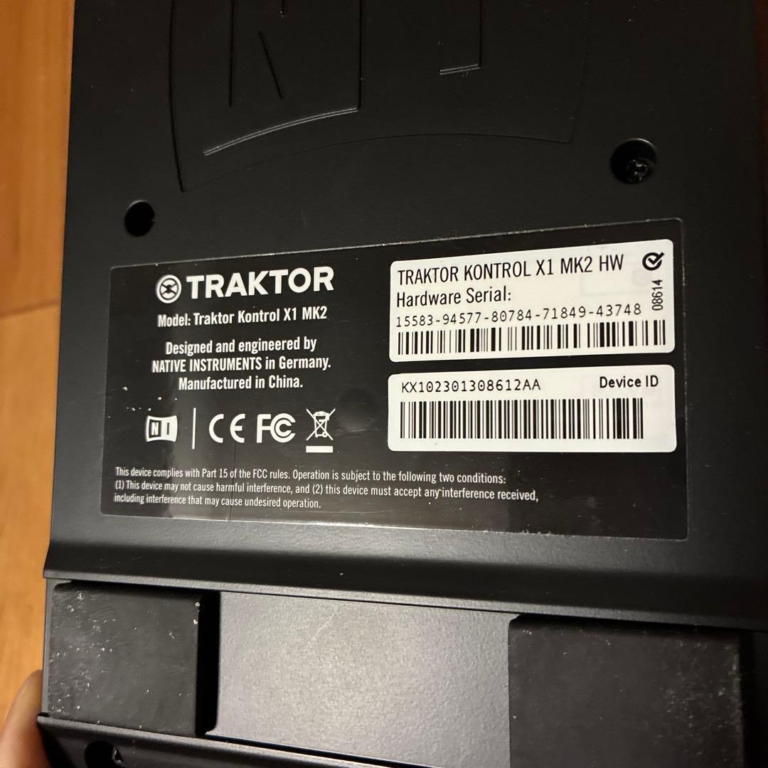 TRAKTOR KONTROL X1 MK2 DJコントローラー