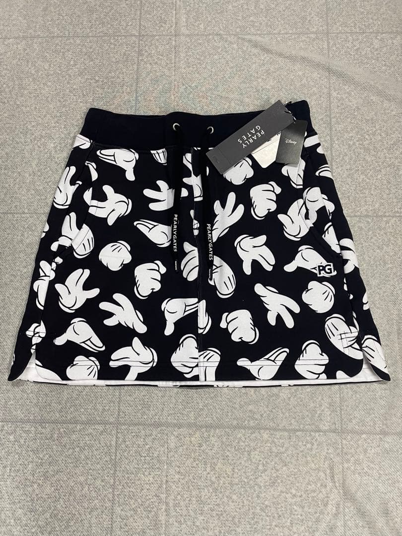 新品　PEARLY GATES キャラクター柄スカート