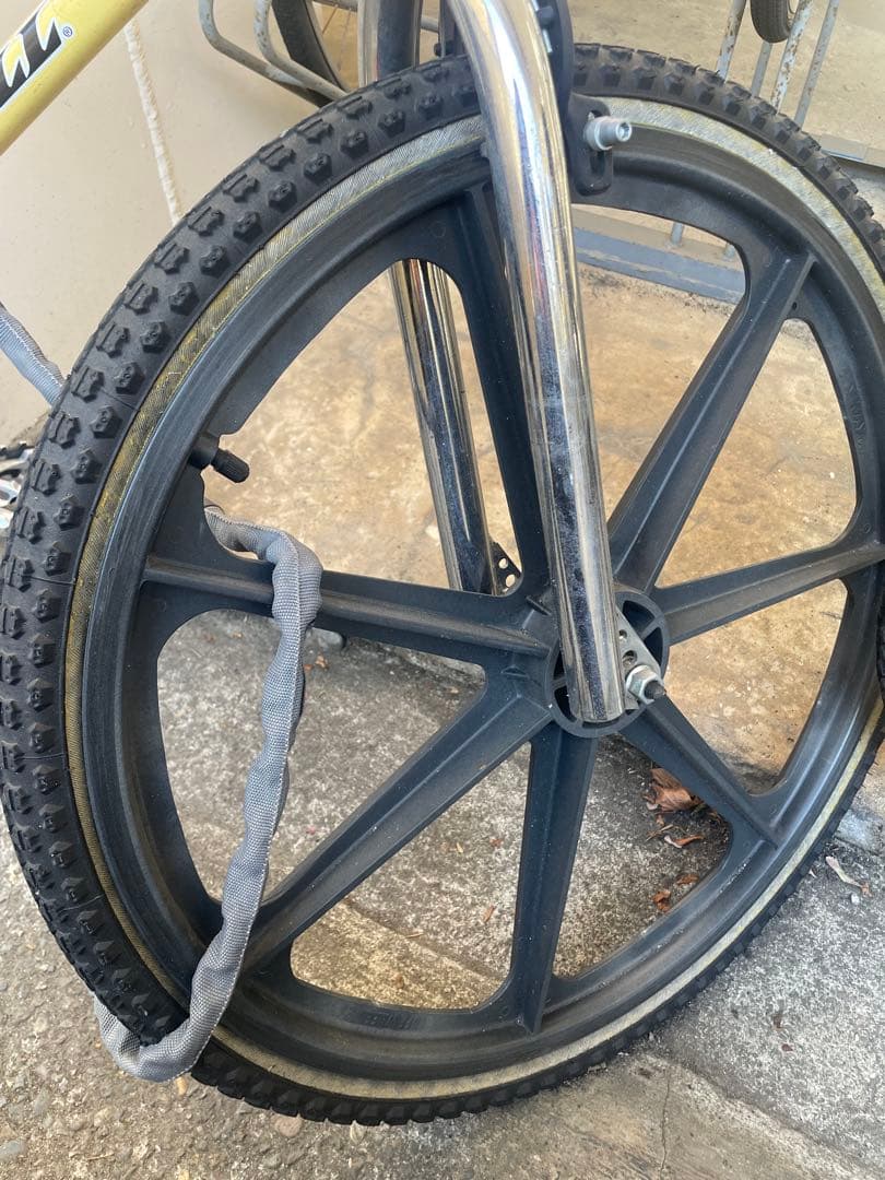 HOW I ROLL 自転車本体 イエロー ハウアイロール