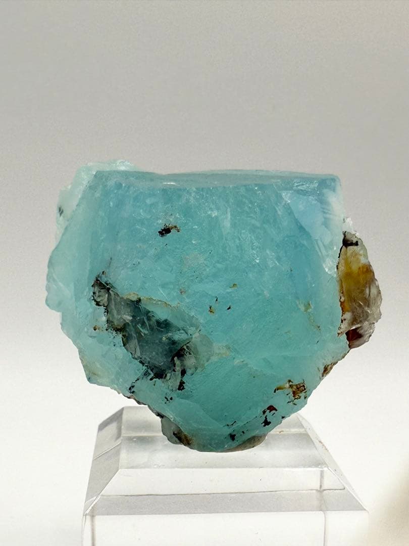 フローライト　黒い森　蛍石　原石　鉱物　標本　天然石　石