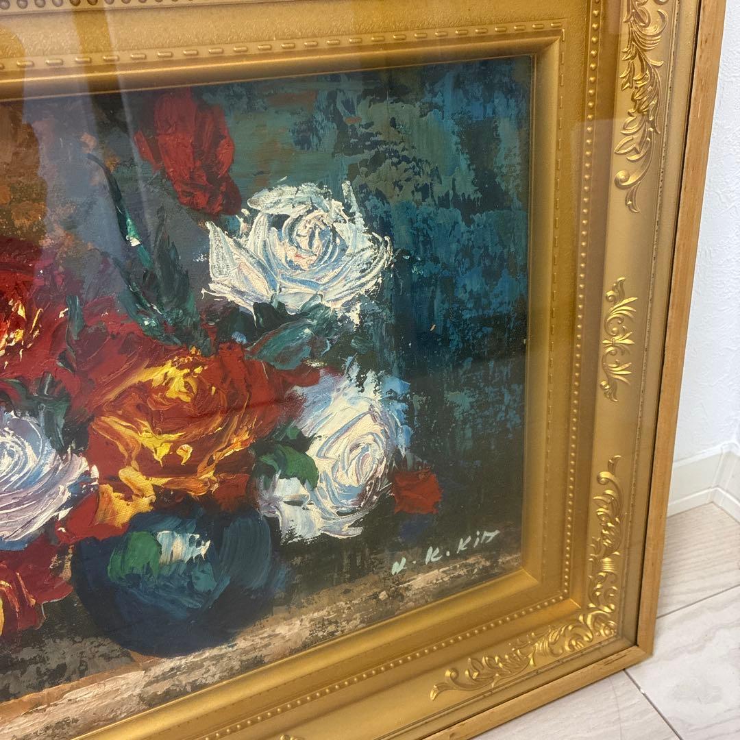 花瓶に入ったバラの油彩画