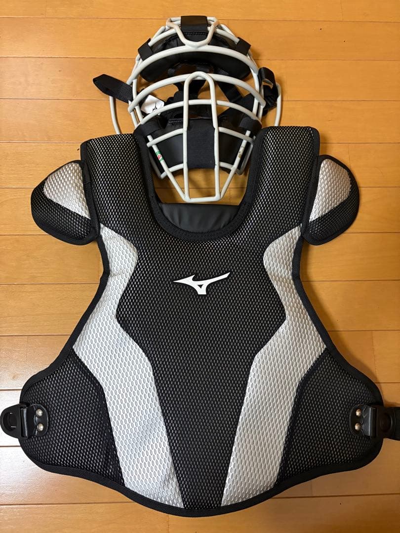 Mizuno Pro キャッチャーマスク&プロテクター　(収納袋付き)