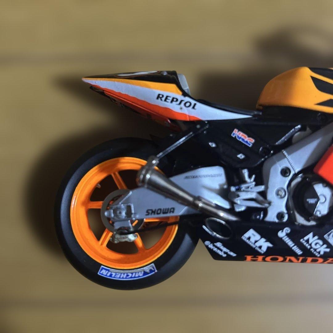 ミニチャンプス MINICHAMPS HONDA RC 211V