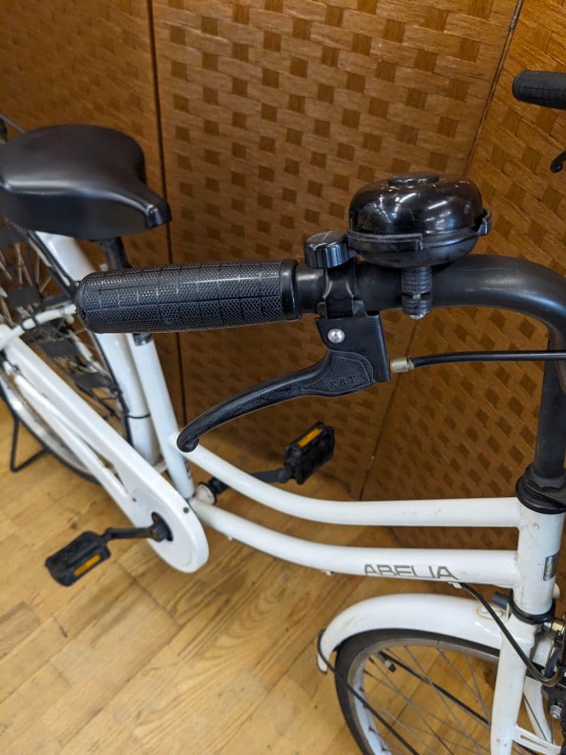 U040 普通自転車　26インチ　ホワイト　シンプルタイプ